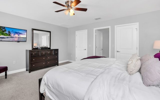 Vibrant Home With Spacious Pool!#6st5504