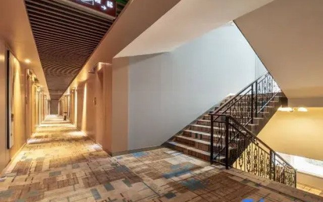 Oak Impression Hotel (Nanyang Wanda Plaza Yishengci Branch)