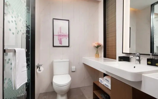 Hampton by Hilton Hefei West Railway Station Sili River