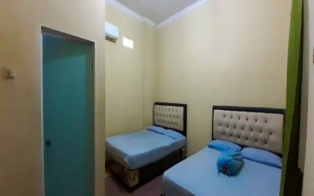 OYO 90812 Hayza Residence Syariah