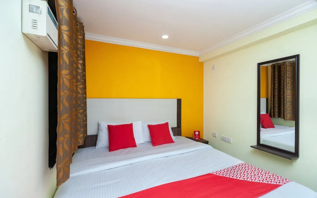 OYO 29267 Hotel Akash Inn