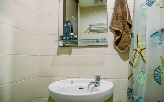 Nice And Warm 1Br At Belmont Residence Puri Apartment