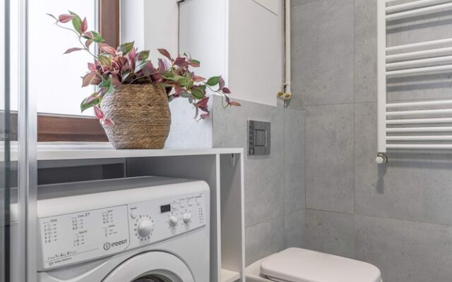 Modern & Bright Studio on Amzei Square
