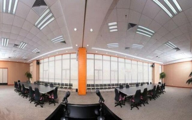 Fusion Hotel & Resort