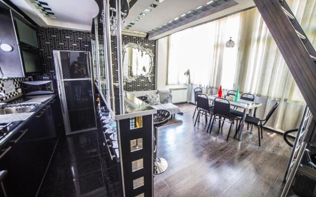 COMFORTABLE APARTMENT in the old TBILISI