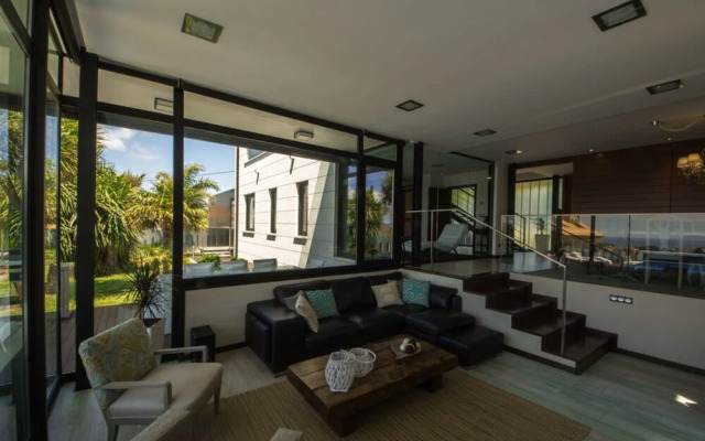 Sanxenxo 101120 5 Bedroom Villa By Mo Rentals