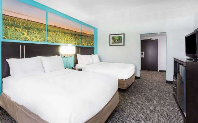 Days Inn by Wyndham Livonia/Canton/Detroit