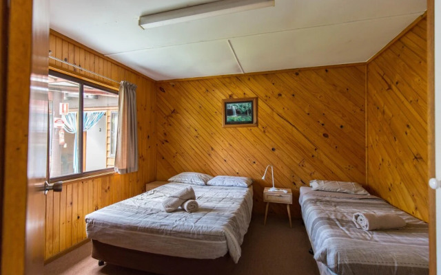 Wonboyn Cabins & Caravan Park