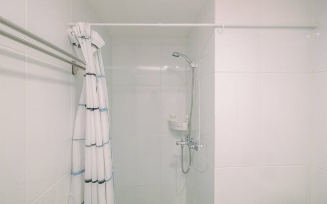 Cozy Stay 2BR Tamansari Mahogany Apartment