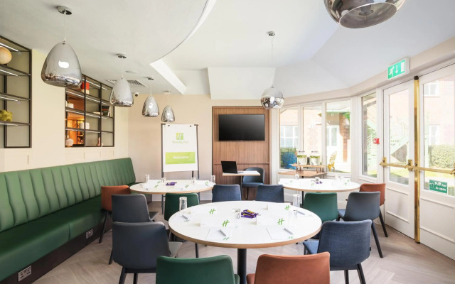 Holiday Inn Reading West by IHG
