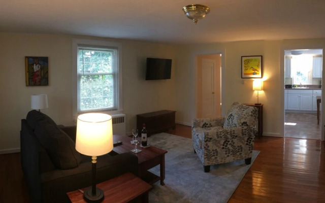 The Tawsty Flower Bed & Breakfast