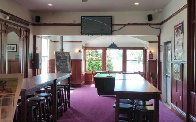 South Rakaia Hotel