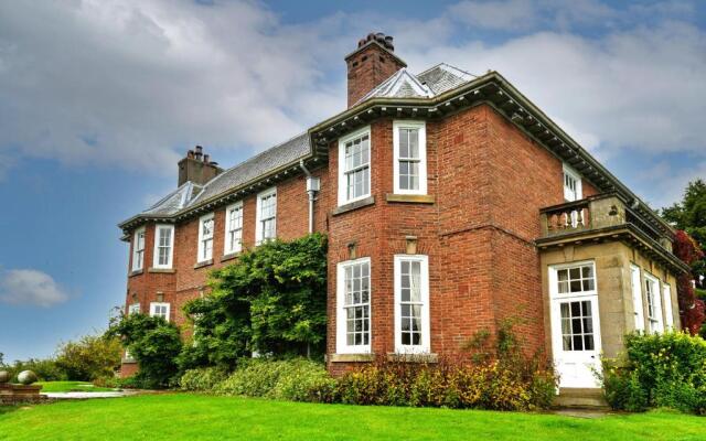 Finest Retreats Edwardian Country House 9 Bed Sleeping up to 21