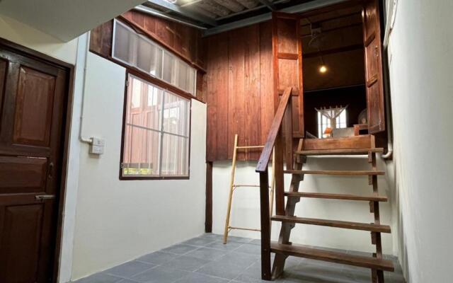 Brown House Chiangdao
