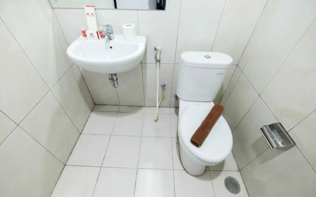 Minimalist Studio Nifarro Park Apartment near Kemang