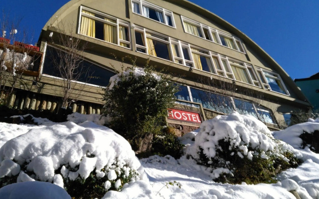 Moving Hostel Travel