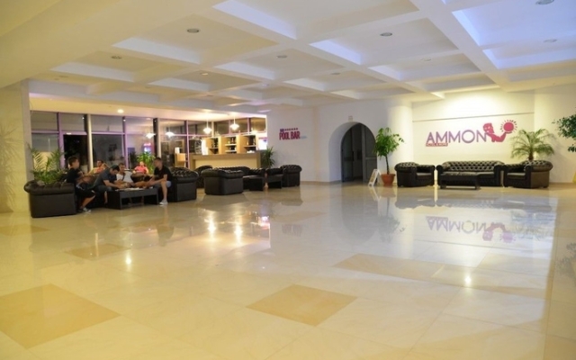 Wyndham Grand Bay Hotel