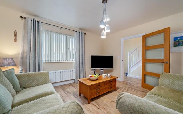 Y Deri - Close to Village and Beach