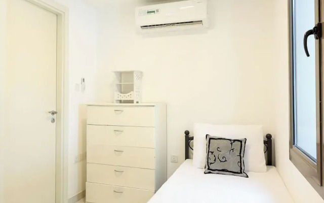 Luxury 4B and maid's with private garden