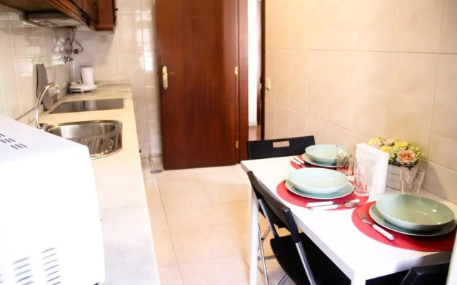 Renovated Feb22 Clerigos Cozy Balcony with self check in