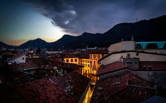 Como Unique View