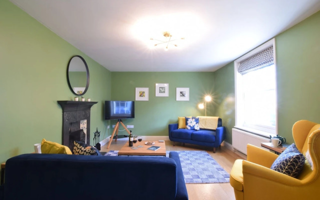 11 Crabbe Street, Aldeburgh