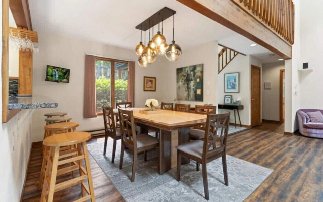 Pocono Chalet Jacuzzi Bathtub 4 BDRMS