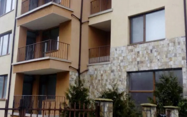 M&M Apartment