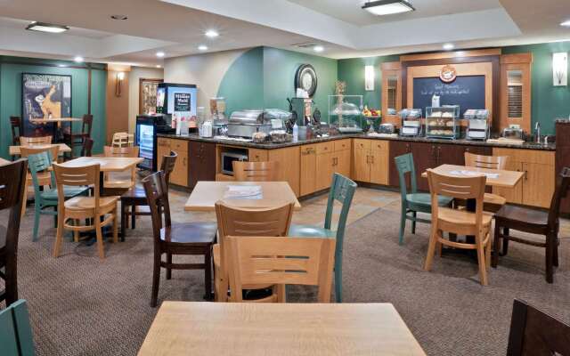 AmericInn by Wyndham Chanhassen