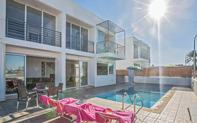Protaras Pearl Pe16