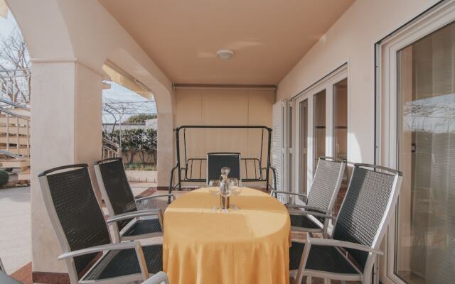 Pool Apartments Tolo