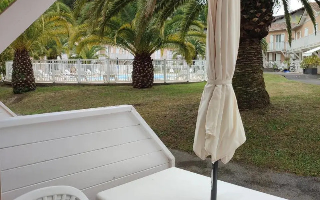 Petit oasis avec piscine
