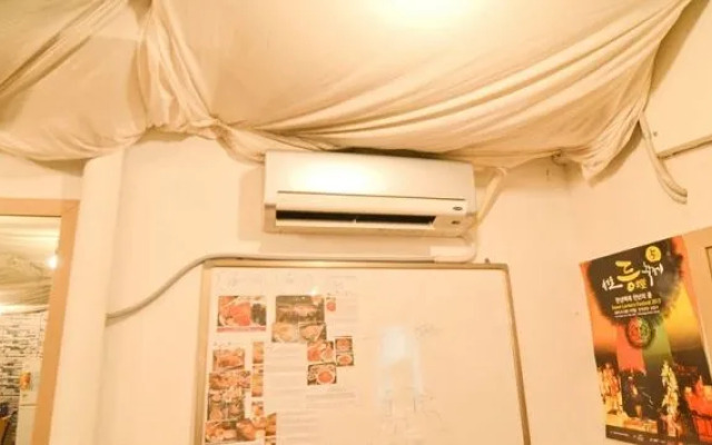 Kimchee Dongdaemun Guesthouse