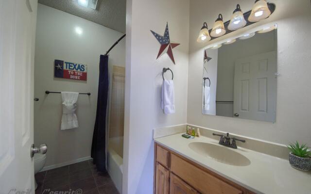 Seele Street River Retreat SS B11