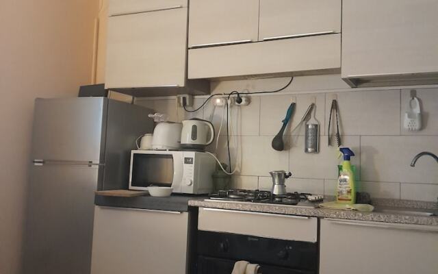 Beautiful 1-bed Apartment in Roma