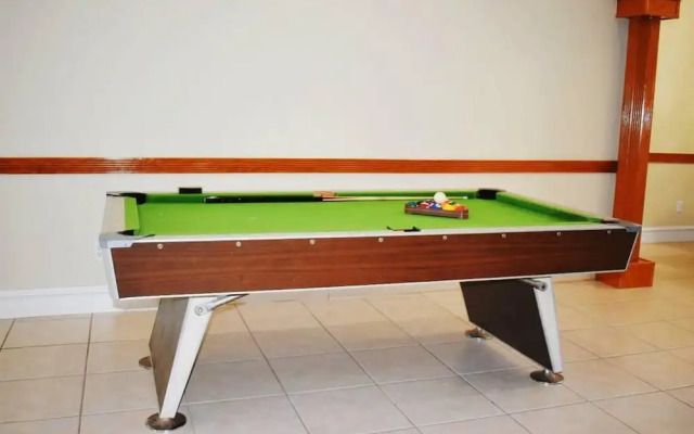 Beautiful House With Pool