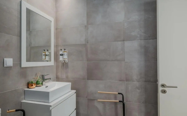 Chimney Luxury House with AC