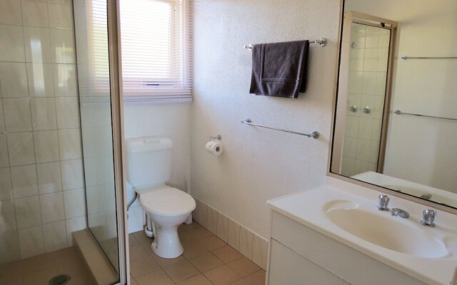 Chapman Court Holiday Units