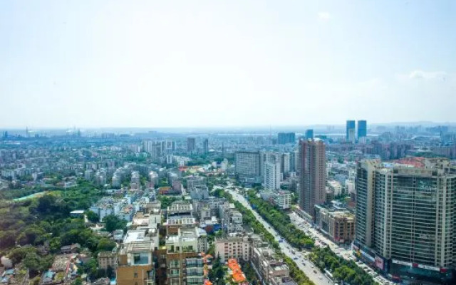 Youth Sunshine Hotel (Xiangtan Gaoxin Wanda Plaza)