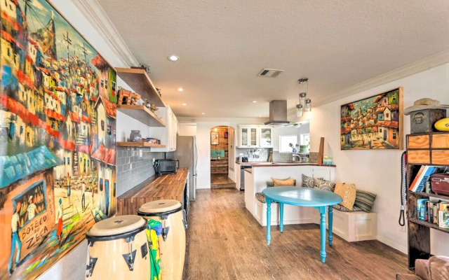 Pet-friendly Austin Home w/ Private Yard + Deck!