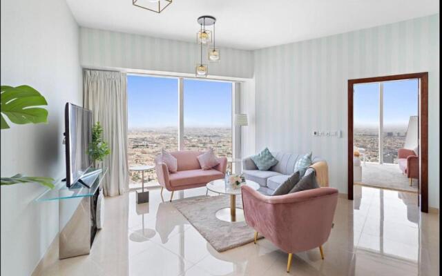 Elegant high-rise 1-Bdrm apartment w/ smart access