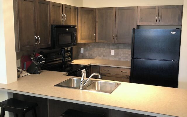 Upper Floor w/ Courtyard View #550