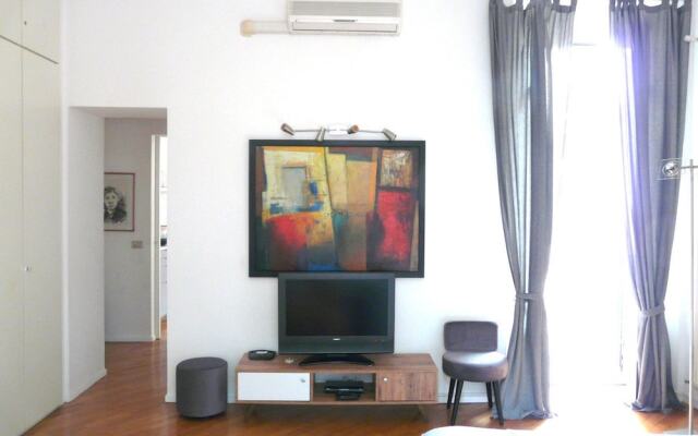 Modern, Quiet Nest 5 Minutes From Colosseum