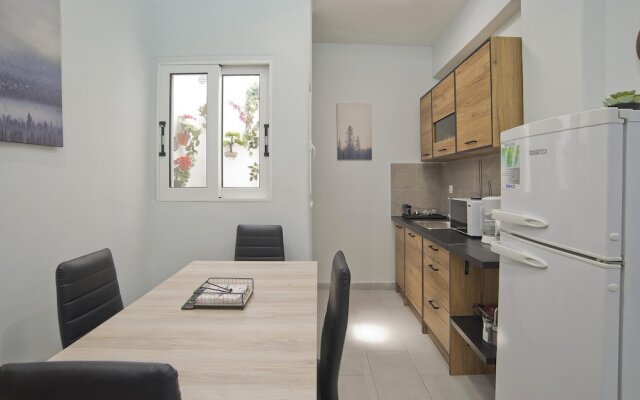 Sofia s Home in Piraeus