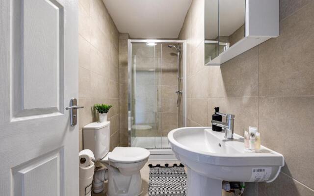 Modern & refurbished 2/bed apartment in Stockport