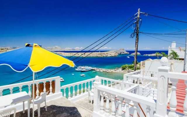 Triple Sea View Family Room Close To The Beach