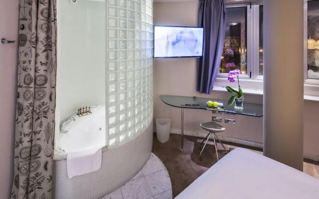 M Hotel