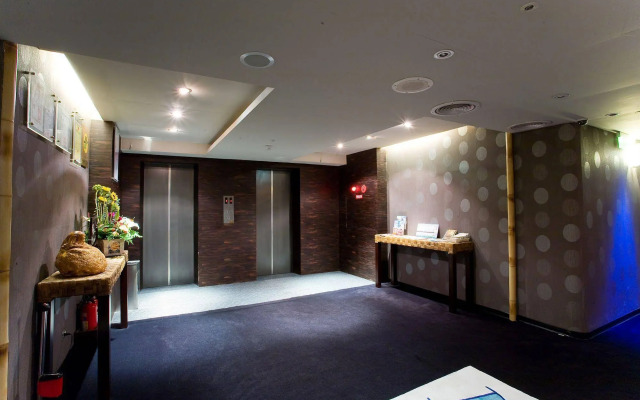 H.M.Hotel