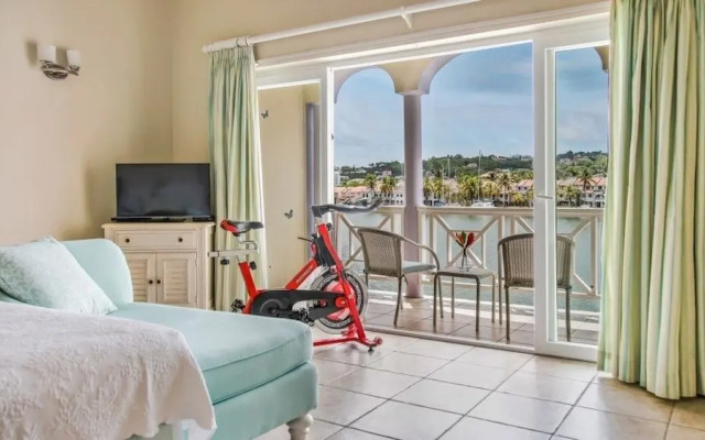 Waterfront Townhouse - Harbour 17 3 Bedroom Townhouse by RedAwning