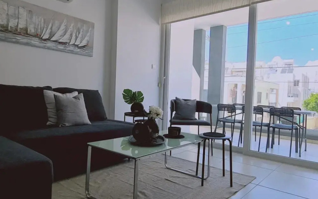 73 LCA - Stay Novel Apartment